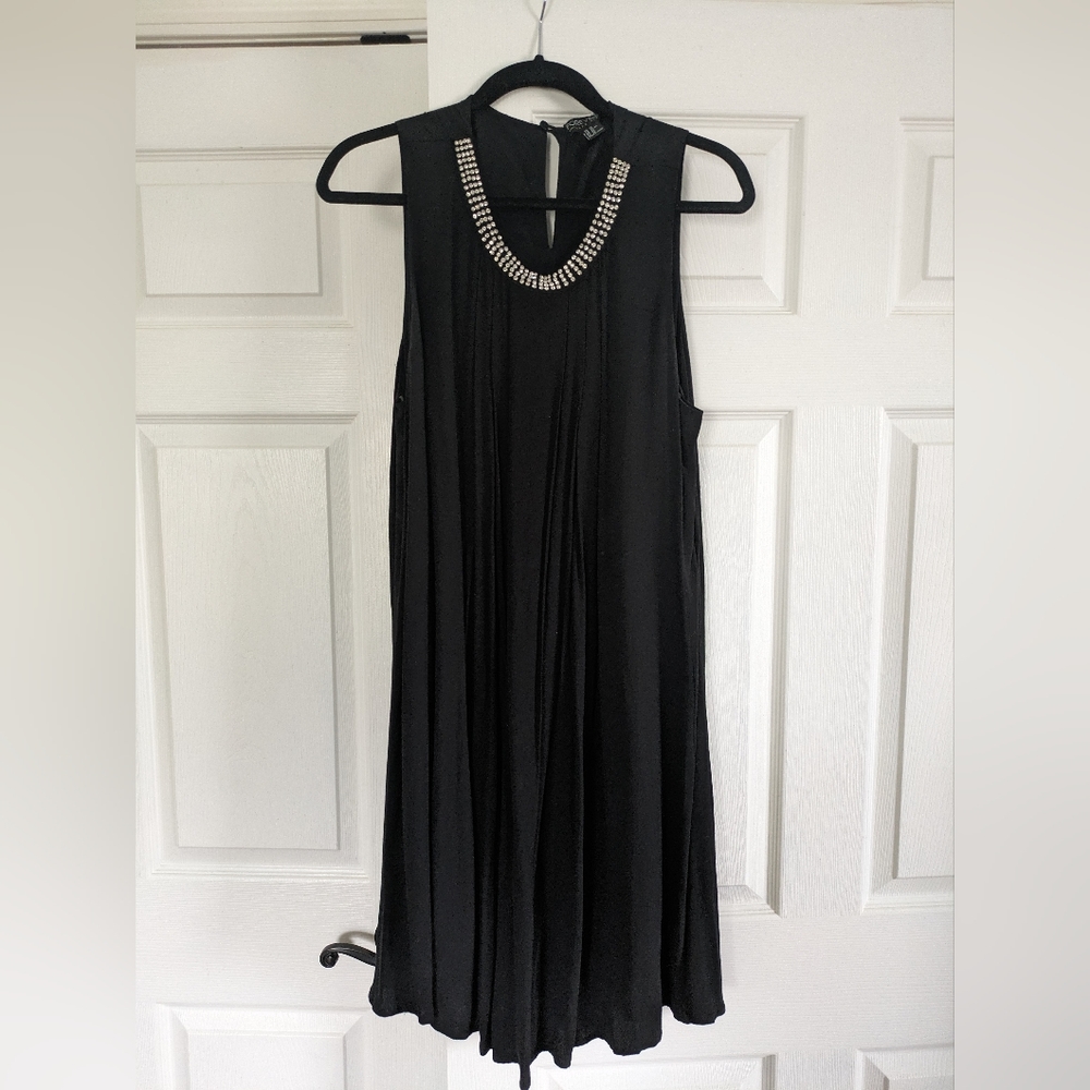 Forever 21 black shift dress